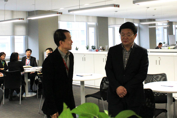 山東省商務(wù)廳廳長佘春明一行視察聯(lián)橋集團