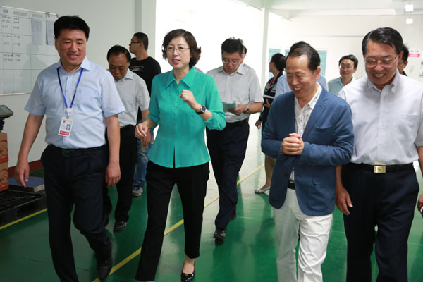 威海市市長張惠一行視察聯橋新材