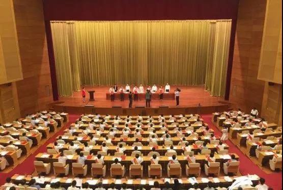 集團黨委書記、董事長慕镕鍵被授予“山東省非公有制經濟人士優秀中國特色社會主義事業