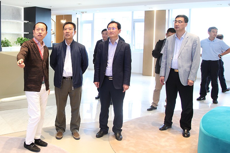 山東省新舊動能辦副主任陳清華到聯橋集團調研