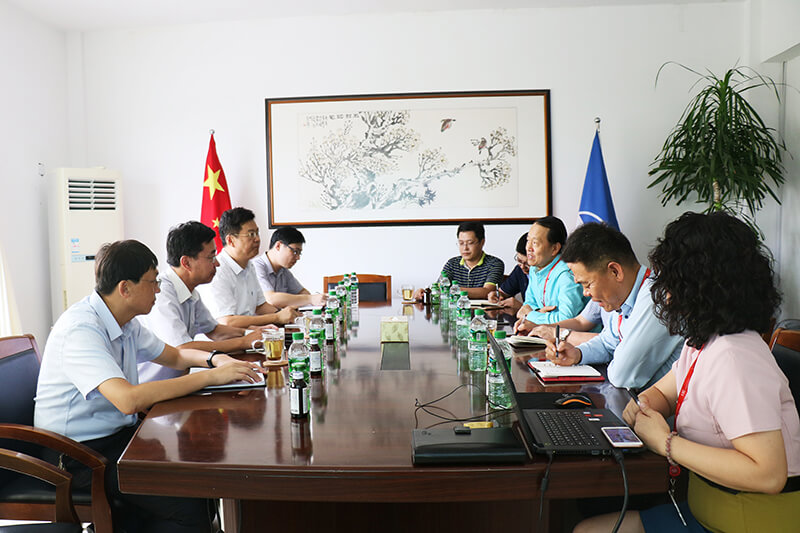 威海市委政研室、市中小企業局領導來聯橋新材調研