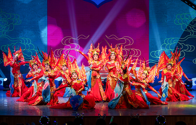 歡欣鼓舞迎新春,滿懷豪情攀高峰 | 聯橋集團2020迎新春聯歡晚會激情開演(圖22)