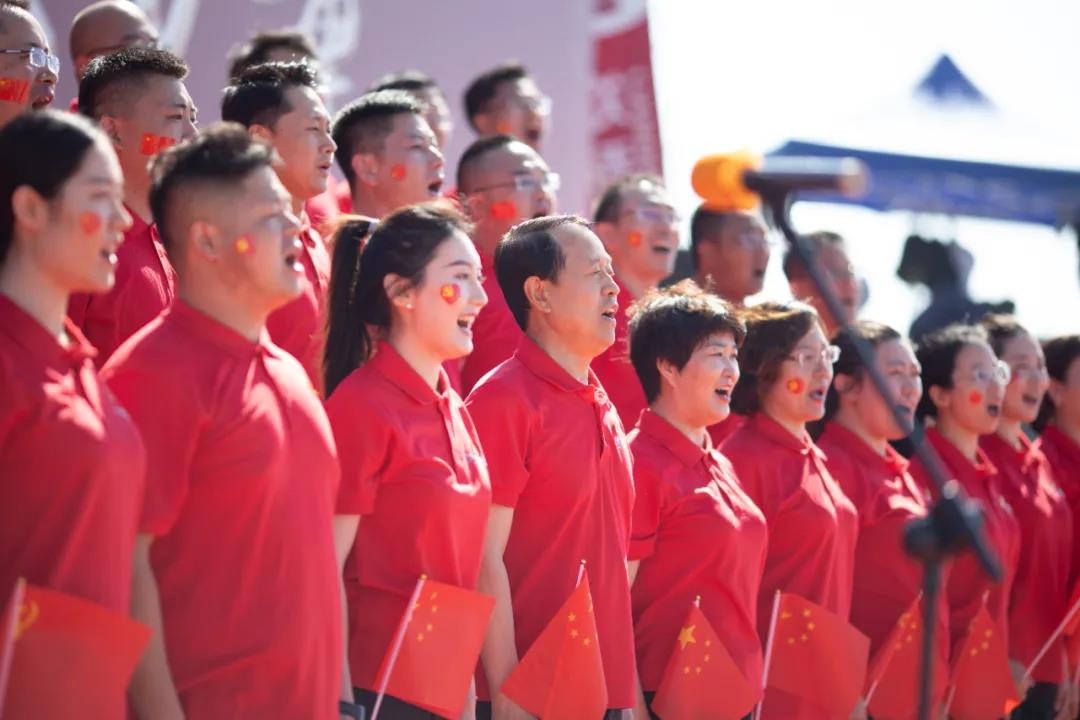 聯橋集團黨委舉辦“光耀先鋒·致敬力量”慶祝建黨100周年活動(圖2) 聯橋集團黨委舉辦“光耀先鋒·致敬力量”慶祝建黨100周年活動(圖2)